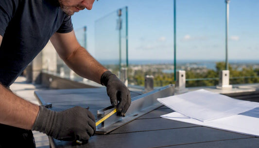 Installer measuring base shoe for glass railing