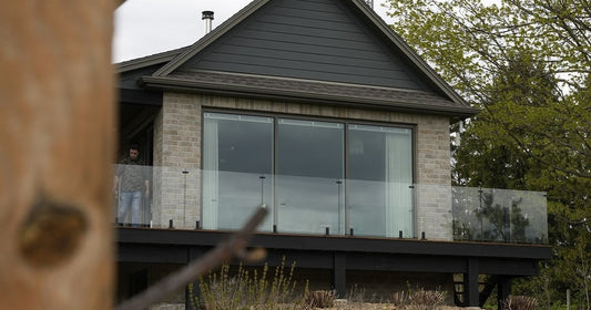deck railing with glass panels