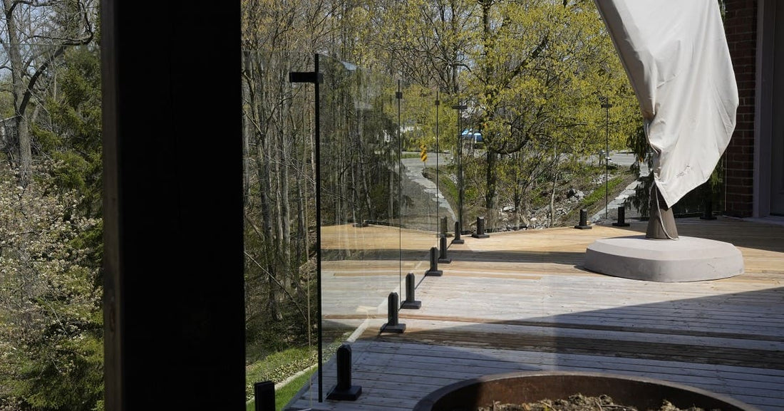 deck with glass railings