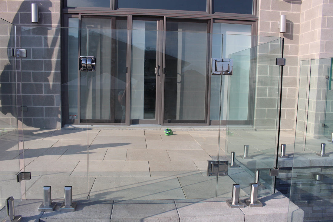 glass railing system 