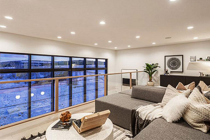 Combining Glass Railings with Other Materials: Wood, Metal, or Stone?