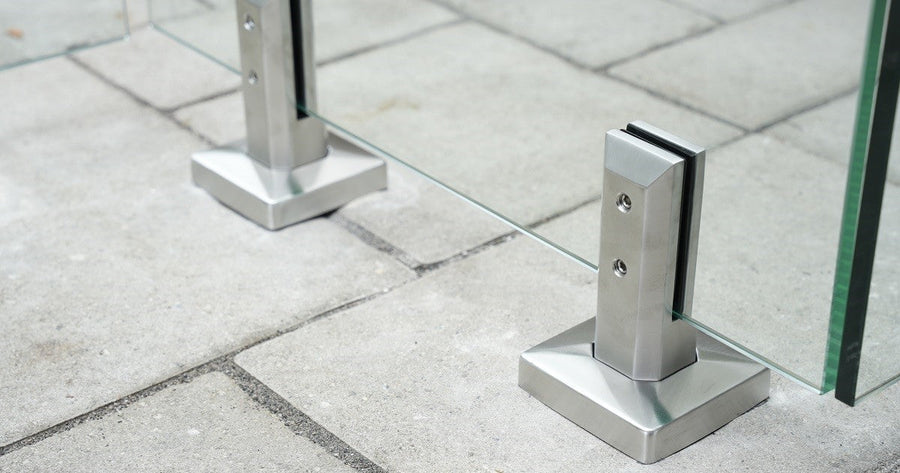 glass railing outdoor