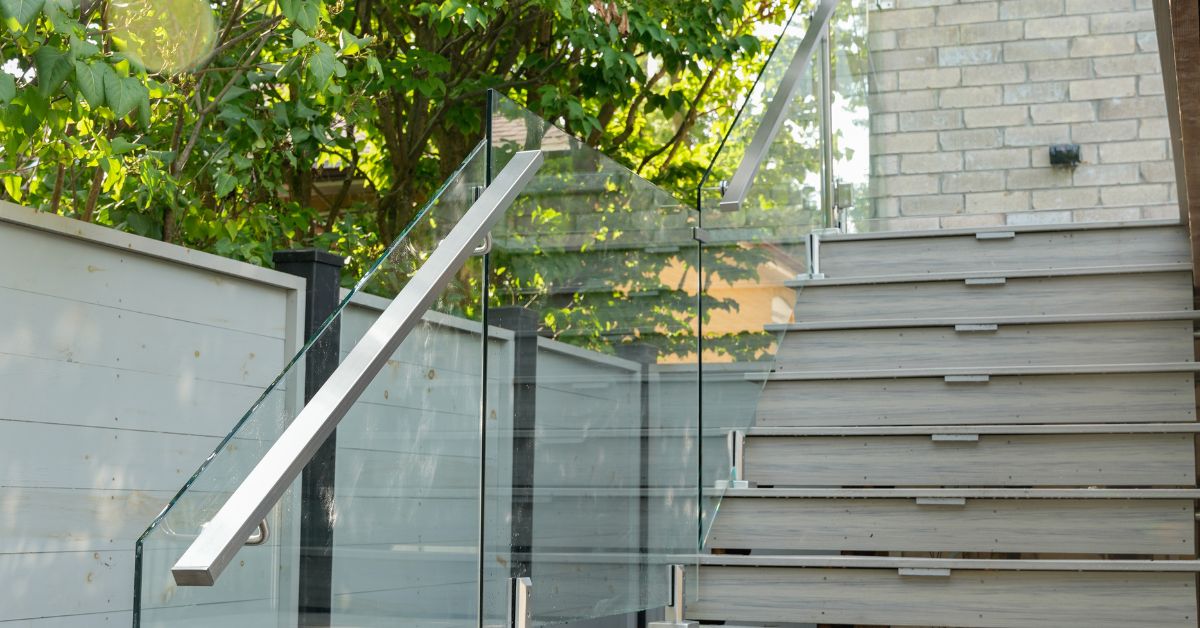 
                      Framed Glass Guardrail Systems
                    